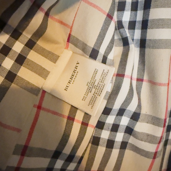 BURBERRY TRENCH COAT MADE IN ENGLAND - Picture 5 of 11